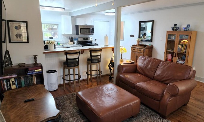 Duckpond Apartment | Cozy Hideaway in the Duck Pond area of Gainesville