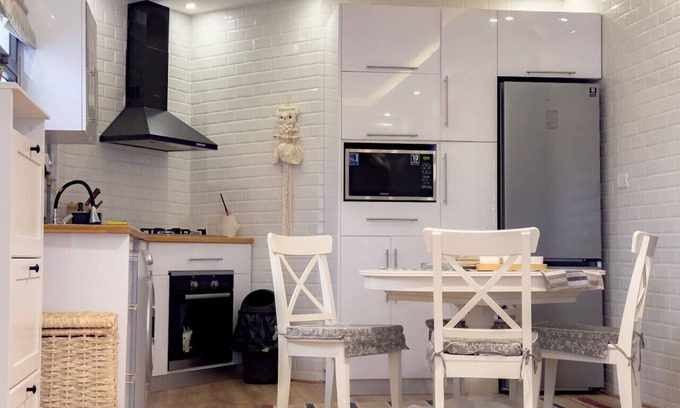 Al Rehab Apartment | Cozy hideout khan with garden oasis and king bed