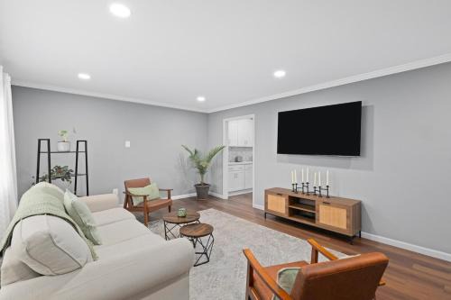Ridgefield Park Apartment | Cozy Home, 17 min from NYC, 2 Parking Spaces