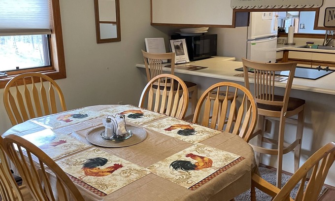 Campton Condo | Cozy Home Away From Home- Condo In Waterville Valley Estates