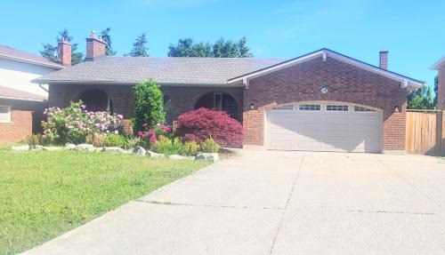 Thorold House | Cozy Home Close to Attractions in Niagara Falls