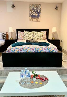 Acton Apartment | Cozy Home