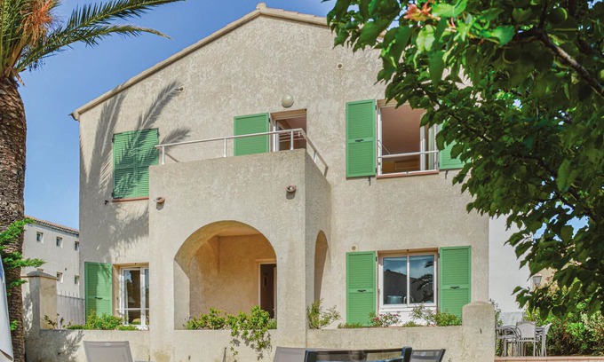 Algajola House | Cozy home in Algajola with kitchen