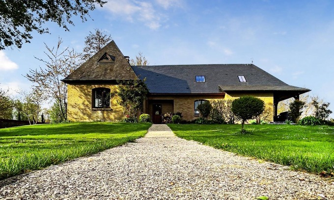 Bray-les-Mareuil House | Cozy home in Bray-lès-Mareuil