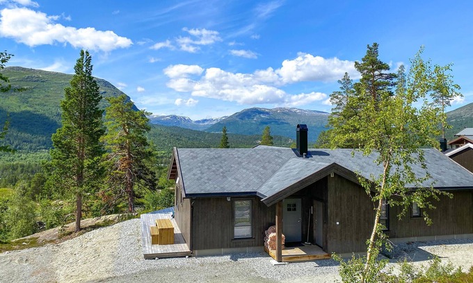 Bjorli House | Cozy home in Bjorli with WiFi