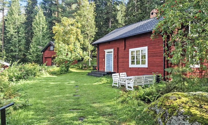 Norrfors House | Cozy home in Bjurholm with sauna