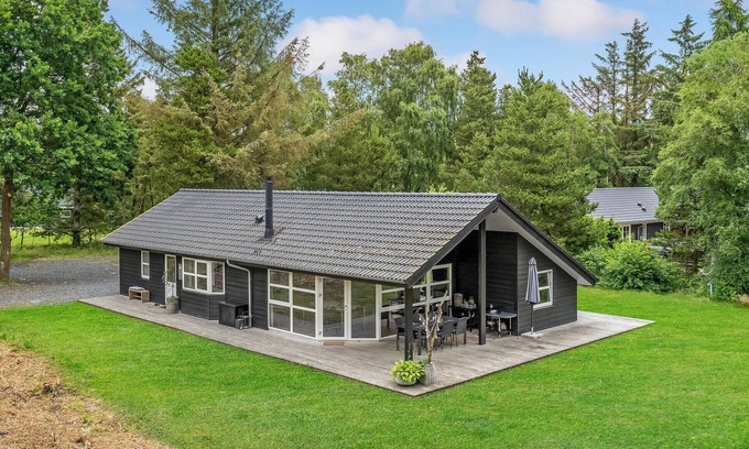 Ho House | Cozy home in Blåvand with sauna