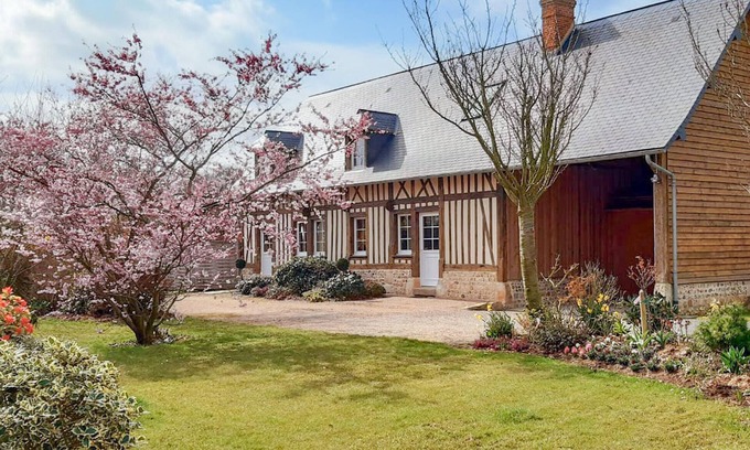 Bolleville House | Cozy home in Bolleville with WiFi