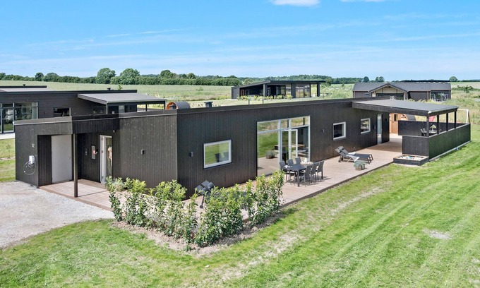 Hvidbjerg Strand House | Cozy home in Børkop with sauna