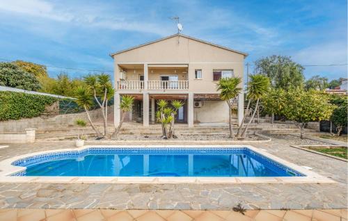 Valldemar House | Cozy Home In Calafell With Wifi