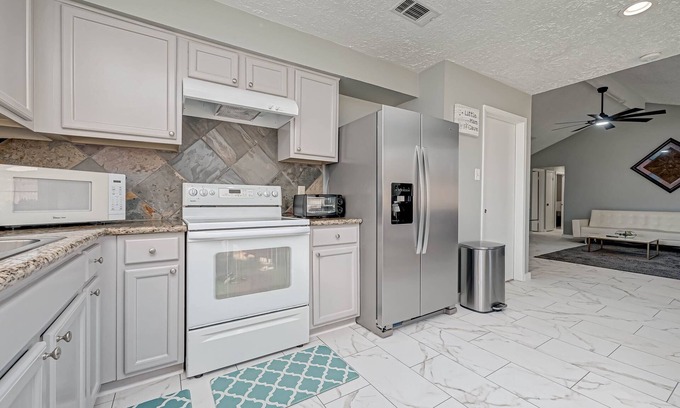 Cypress Bed & Breakfast | Cozy home in Cypress