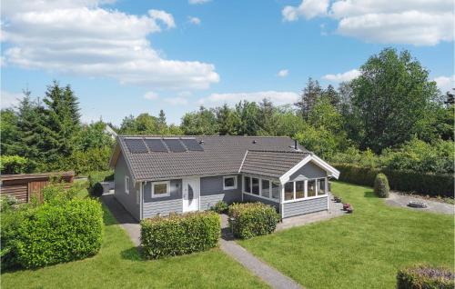 Glesborg House | Cozy Home In Glesborg With Wifi