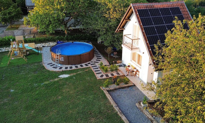 Cazma House | Cozy home in Grabovnica with WiFi