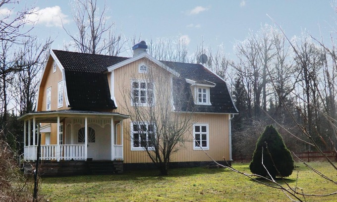 Gullabo House | Cozy home in Gullabo with kitchen