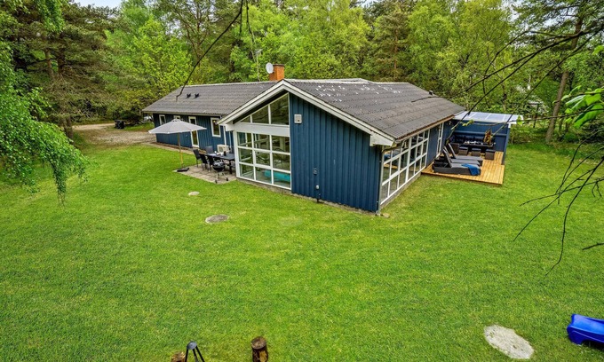 Helberskov Strand House | Cozy home in Hadsund with sauna