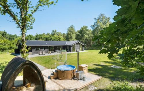 Helberskov Strand House | Cozy Home In Hadsund With Sauna
