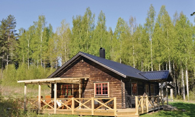 Rullan House | Cozy home in Långserud with jacuzzi