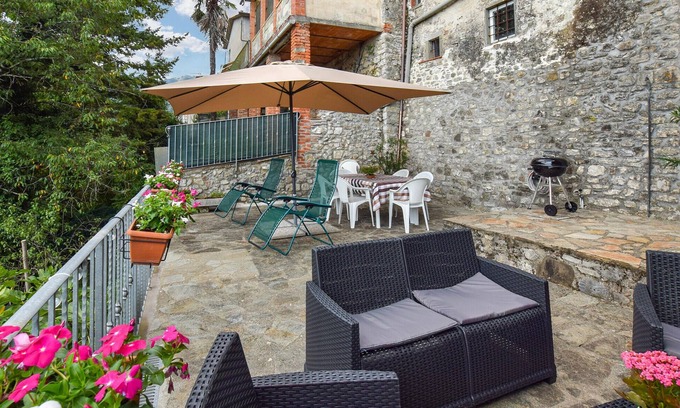 Casoli House | Cozy home in Limano with WiFi