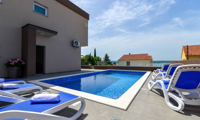 Maslenica House | Cozy home in Maslenica with WiFi