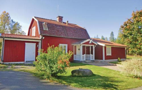 Orrefors House | Cozy Home In Orrefors With Lake View