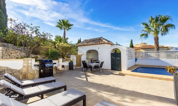 Rafol de Almunia House | Cozy home in Ráfol de Almunia