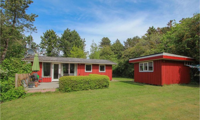 Samsø House | Cozy Home In Samsø With Kitchen