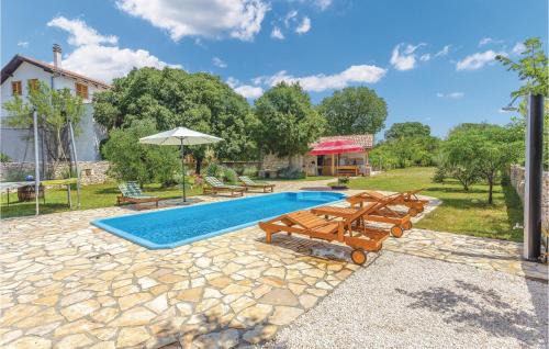 Promina House | Cozy Home In Sibenik With Sauna