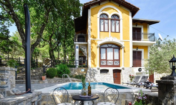 Srinjine House | Cozy home in Srinjine