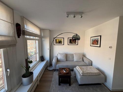 Oude Pijp Apartment | Cozy Home in The Oude Pijp