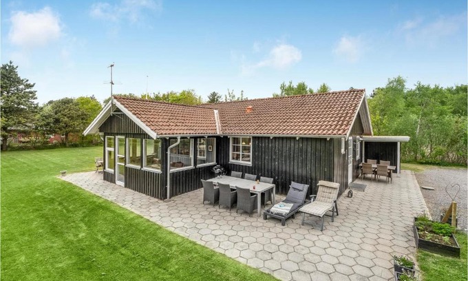 Thyholm House | Cozy Home In Thyholm With Wifi