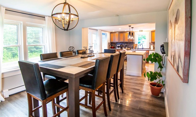 Elderbank House | Cozy Home With Hot Tub, Riverside Hikes, Fire Pit, Game Room, Yoga Room & More!