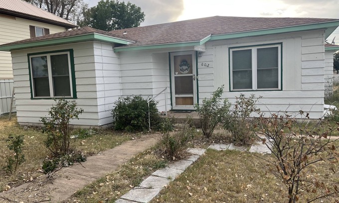 Laverne House | Cozy home with easy access to the main highway thru town, but in quiet area.