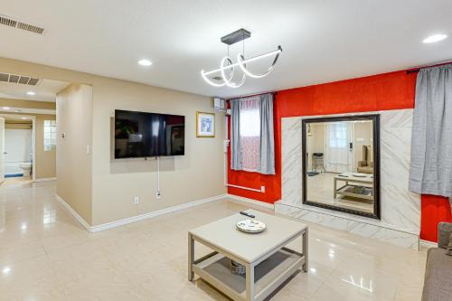 Carlsbad House | Cozy Home with Patio 24 Miles to Carlsbad Caverns NP