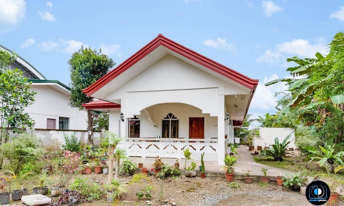 Loon House | Cozy house that provides relaxation to the guest