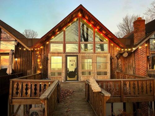 Indian Lake Ski Chalet | Cozy Indian Lake Chalet on Golf Course with Arcade/Gameroom