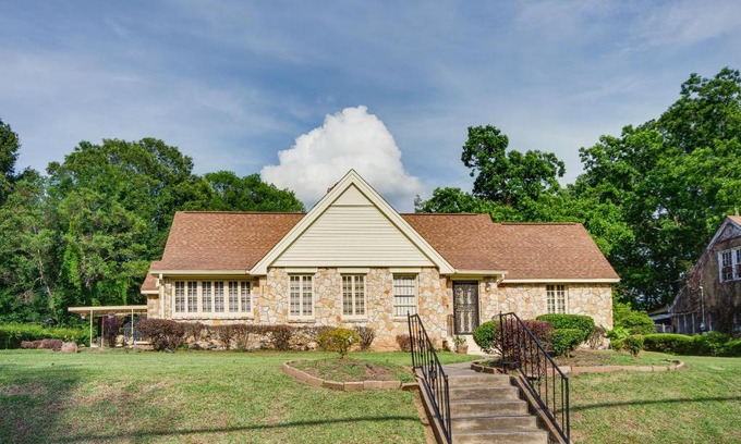 Jackson House | Cozy Jackson Vacation Rental Less Than 1 Mi to University