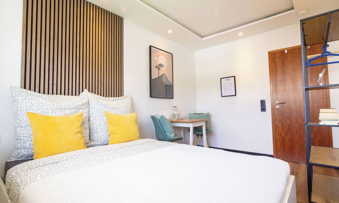 Lind Bed & Breakfast | Cozy Kyōto | Guest room in a homestay near airport, DLR ESA, trade fair & city