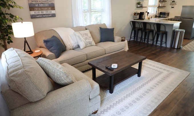 Copake Lake House | COZY LAKE & SKI HOME FOR FAMILY OF 5 - BRING YOUR DOG!