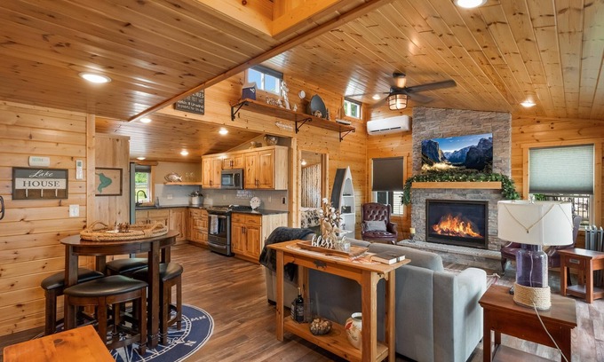 Stacy Cabin | Cozy Lakefront Cabin with Modern Comforts & Scenic Views