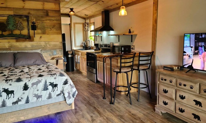 Huntingdon Cabin | Cozy little Cabin close to Raystown Lake.