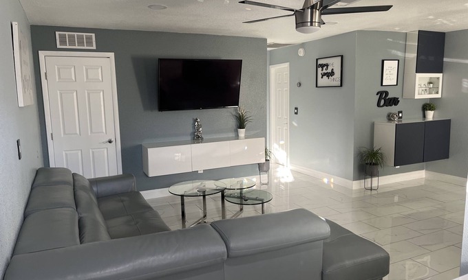 Tanglewood Condo | Cozy little place n15 min from the strip