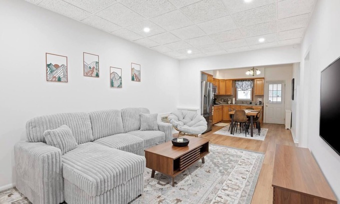 Lodi Apartment | Cozy Lodi Home |23m to NYC| 3Car Driveway, Cozy Lodi Home |23m to NYC| 3Car Driveway