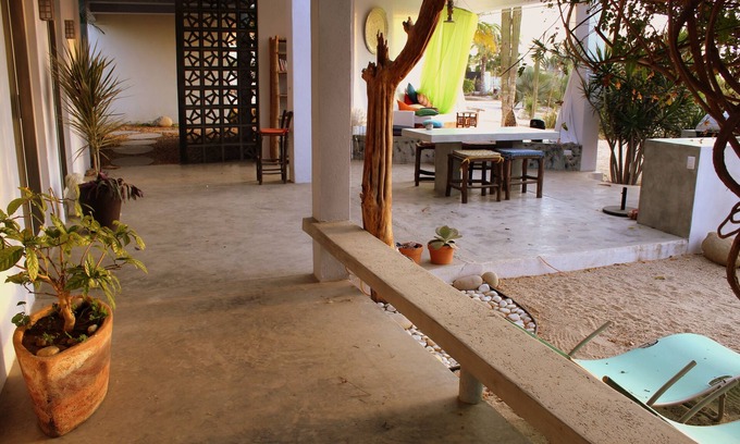 Todos Santos House | Cozy lounge with pool and atmosphere