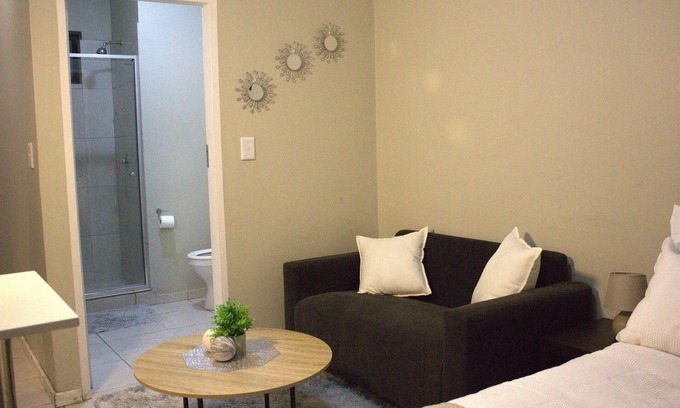 Greater Johannesburg Metropolitan Area Apartment | Cozy Midrand Studio - Next to Gautrain Station + wifi