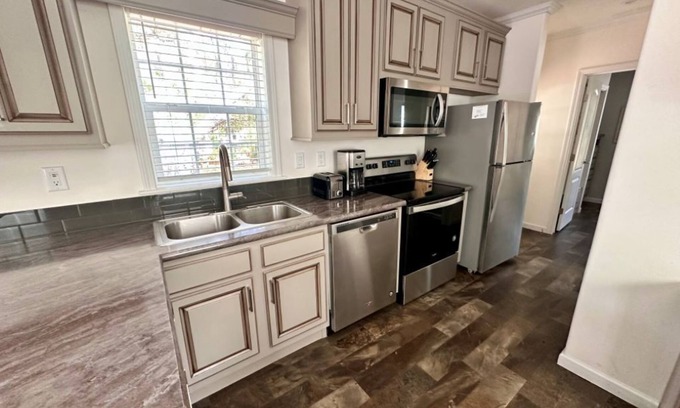 Crystal River House | Cozy mobile home in charming Crystal River with WiFi and AC