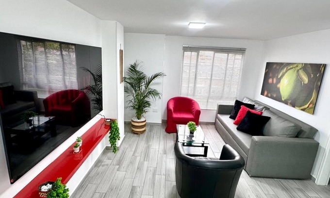 Bucaramanga Apartment | Cozy modern apartment on headboard