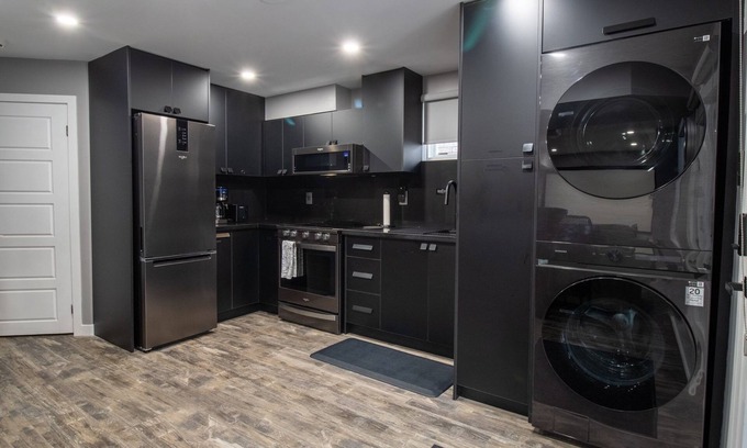 Ajax Apartment | Cozy & Modern Basement Apartment in Ajax