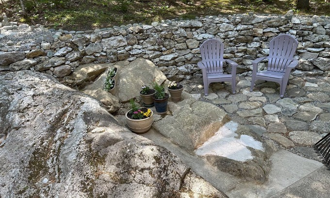 Wilmot Cabin | Cozy Modern Cabin on Sunapee Ragged Kearsarge Greenway Trail. Hikers & Artists!