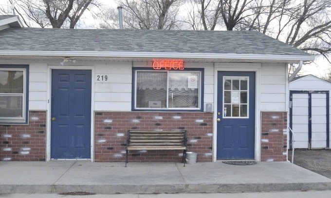 Moorcroft Hotel | Cozy Motel