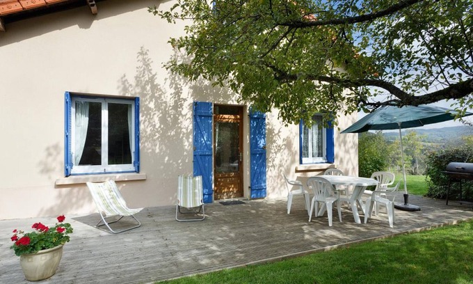 Ferrieres-sur-Sichon Cottage | Cozy Mountain Cottage with Fireplace, Terrace, Near Vichy, Pets Welcome